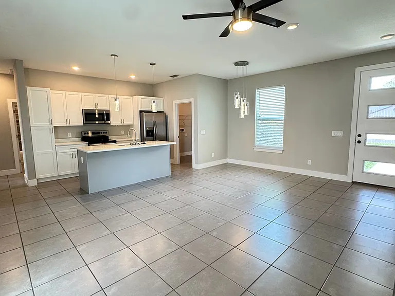 256 Hyacinth Ct — Photo 5