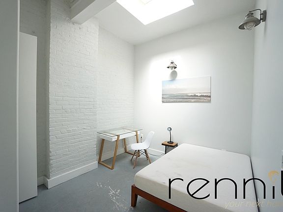 4th image of 619 Hancock St #202
