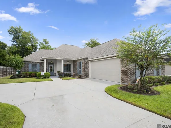 11376 Oak Run Dr, Geismar, LA 70734