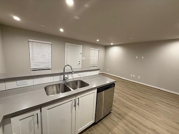 2nd image of 645 E 11th 1/2 St APT 2