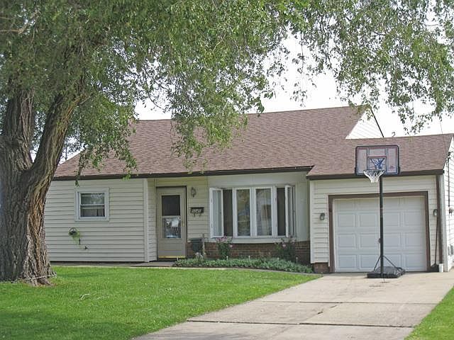 1st image of 5041 W 139th St