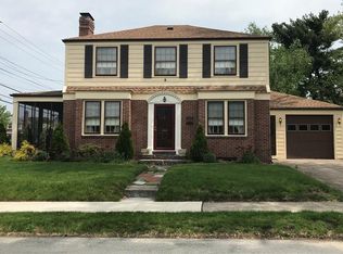 6 Rockland Ave, Cranston, RI 02910