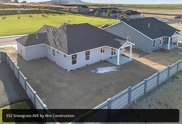 352 Snowgrass Ave — Photo 3
