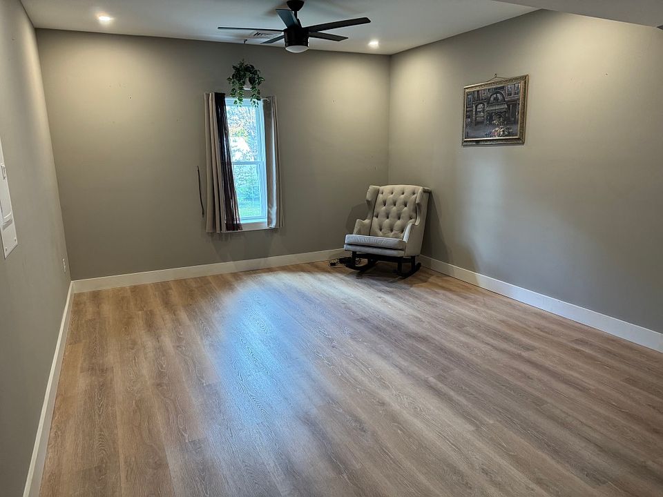 2nd image of 76 Grandview Ave #B