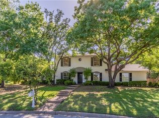 29 Mont Dr, Benbrook, TX 76132