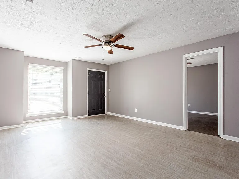 8667 Ashley Way — Photo 3
