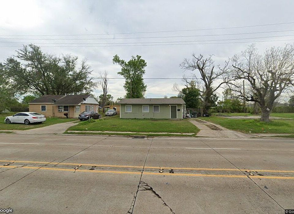 1st image of 2236 E Prien Lake Rd