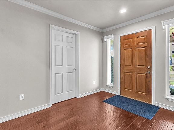 3rd image of 10056 Wild Rose Cir
