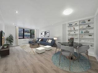 235 E 57th St, New York, NY 10022