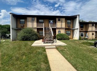 1334 W Wyomissing Ct, West Lawn, PA 19609