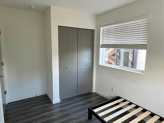 2nd image of 5222 Brooklyn Ave NE Room 6