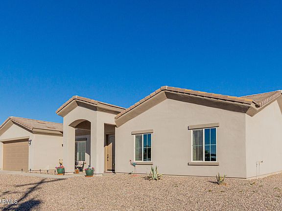3rd image of 825 N 297TH Drive
