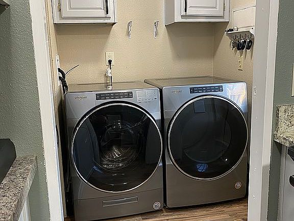 High efficiency washer/dryer