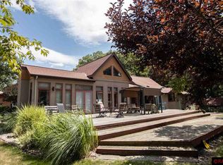 10499 565th Ln, Mapleton, MN 56065