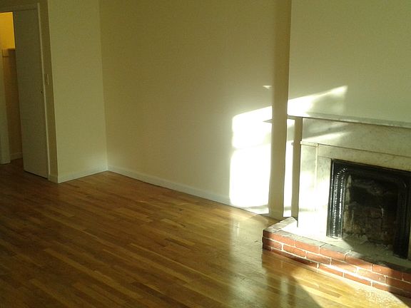 3rd image of 405 Atlantic Ave