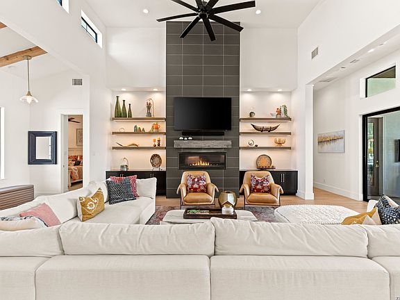 3rd image of 23007 daniel