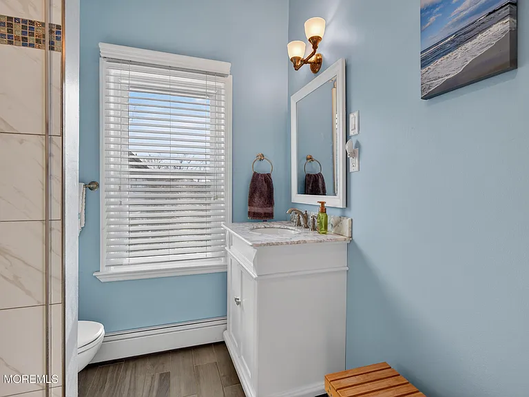 211 Lareine Ave — Photo 23