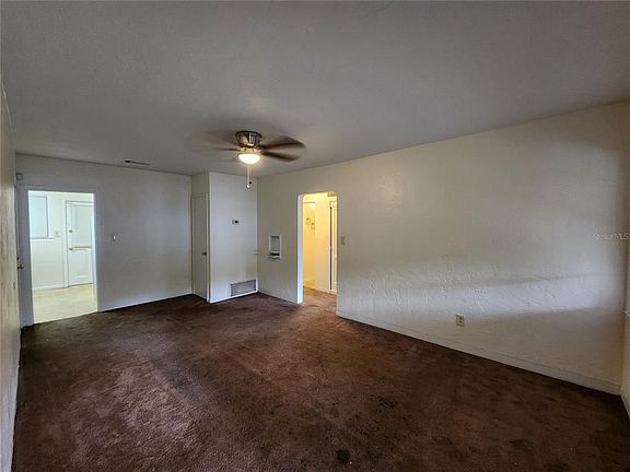 4th image of 311 SE 8th St #4