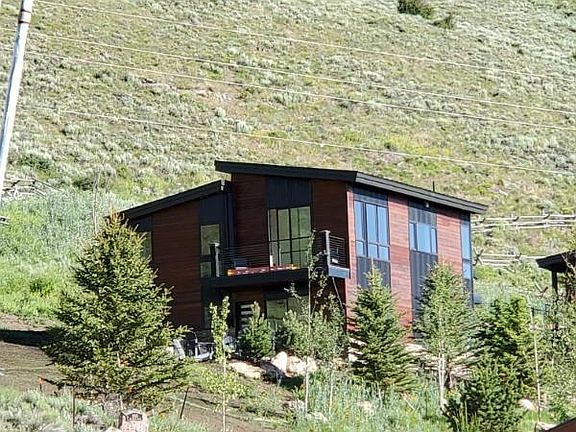 4th image of 1855 N Highway 89