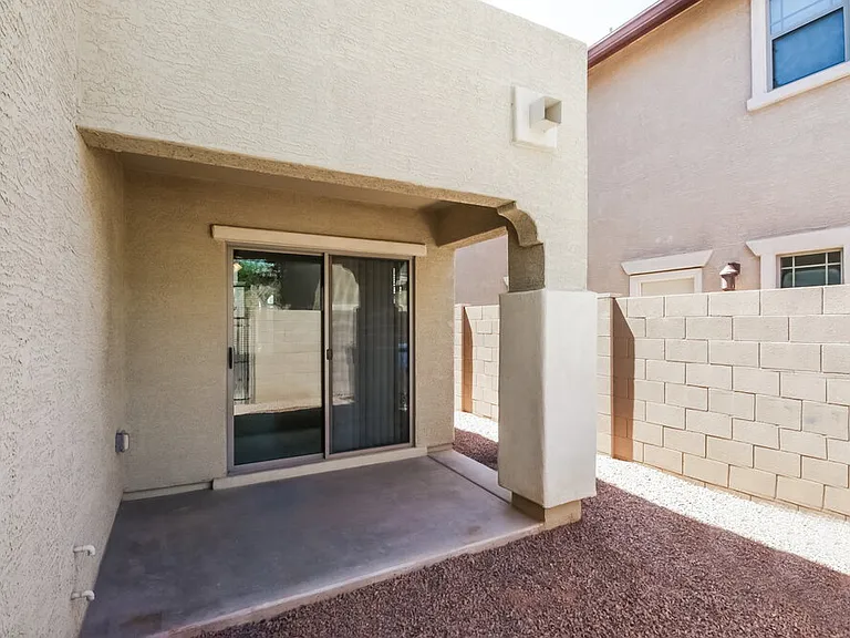 2451 E Vermont Dr — Photo 17