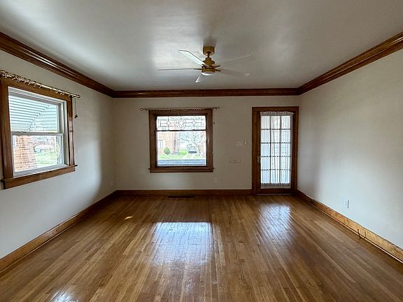 4th image of 1917 Cypress Ave #2