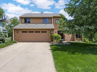 1467 High Country Rd, Coralville, IA 52241