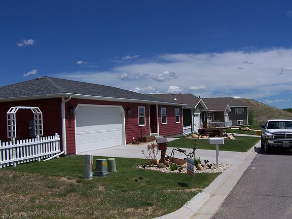 4th image of 530 Hidden Valley Cir