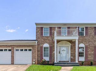 514 Cardinal Glen Cir, Sterling, VA 20164