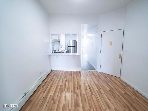 3rd image of 221 Franklin St APT 4L
