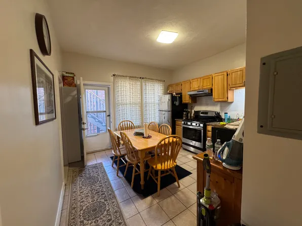 14 Chelsea St, Boston, MA