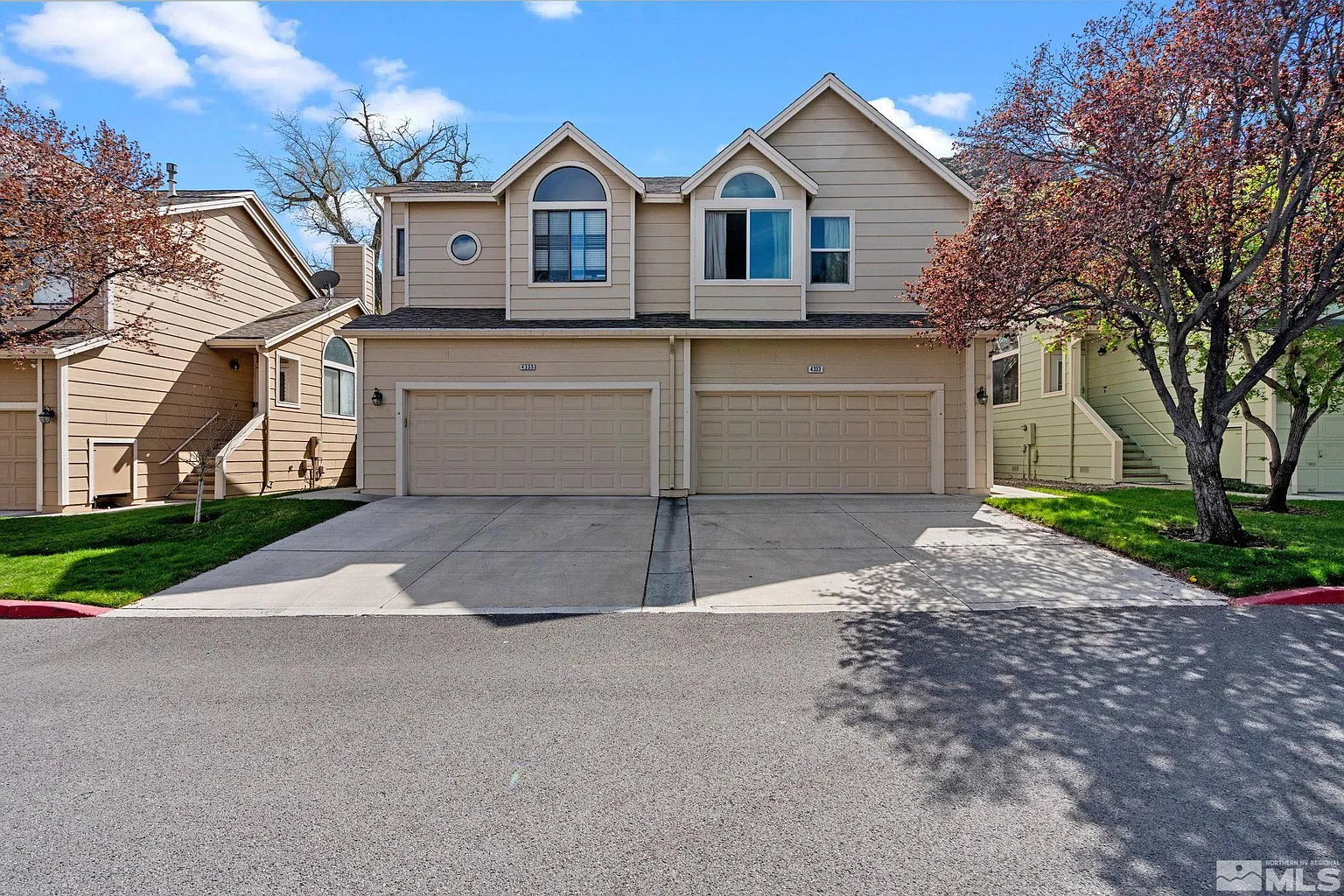 4333 Leeward Ln photo 1