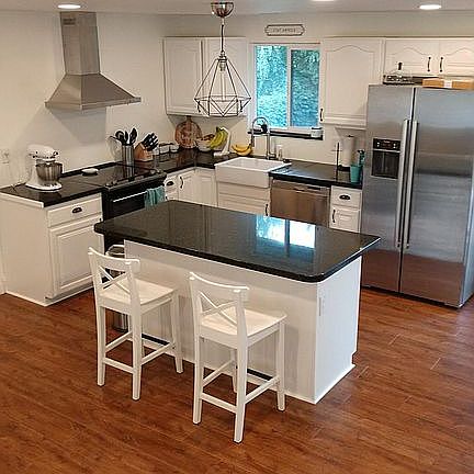 Upstairs kitchen 