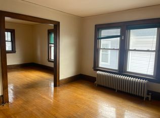 1427 E 2nd St #2, Duluth, MN 55812