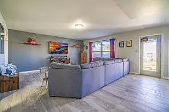 4th image of 437 Sonaran Ct