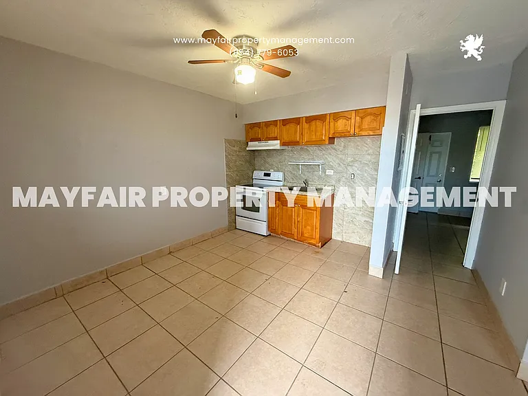 100 NW 30th Ave #8 — Photo 3