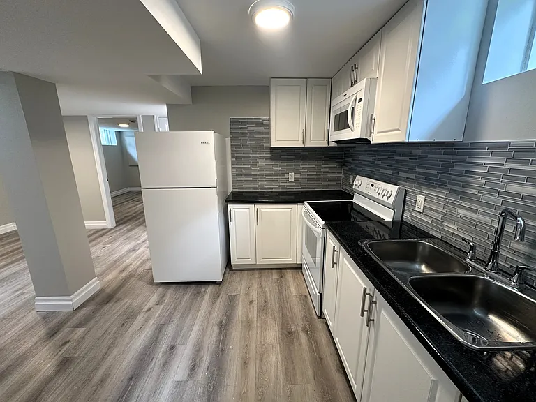 67 Russell Hill Dr #2 — Photo 7