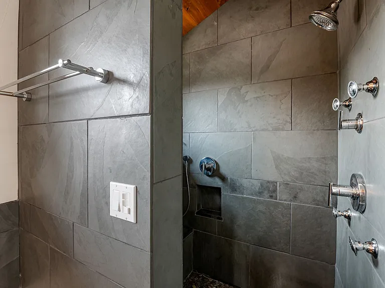 1275 S Clayton St — Photo 24