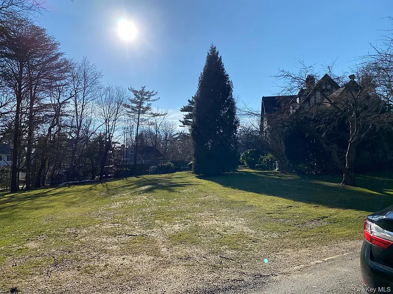 940 Smith Ln — Photo 18