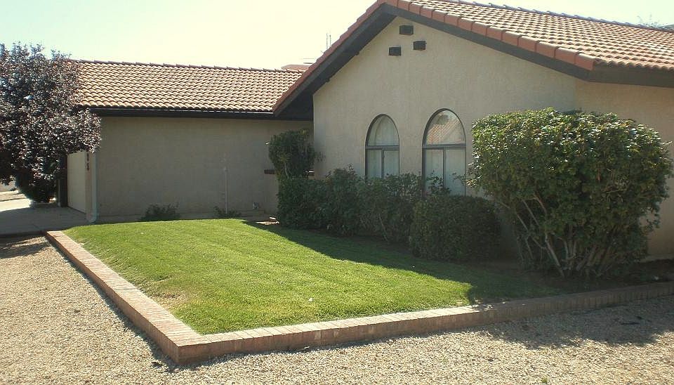 1st image of 1025 Country Club Dr