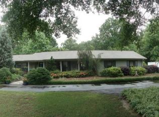 2412 Old Creek Trl SE, Decatur, AL 35603