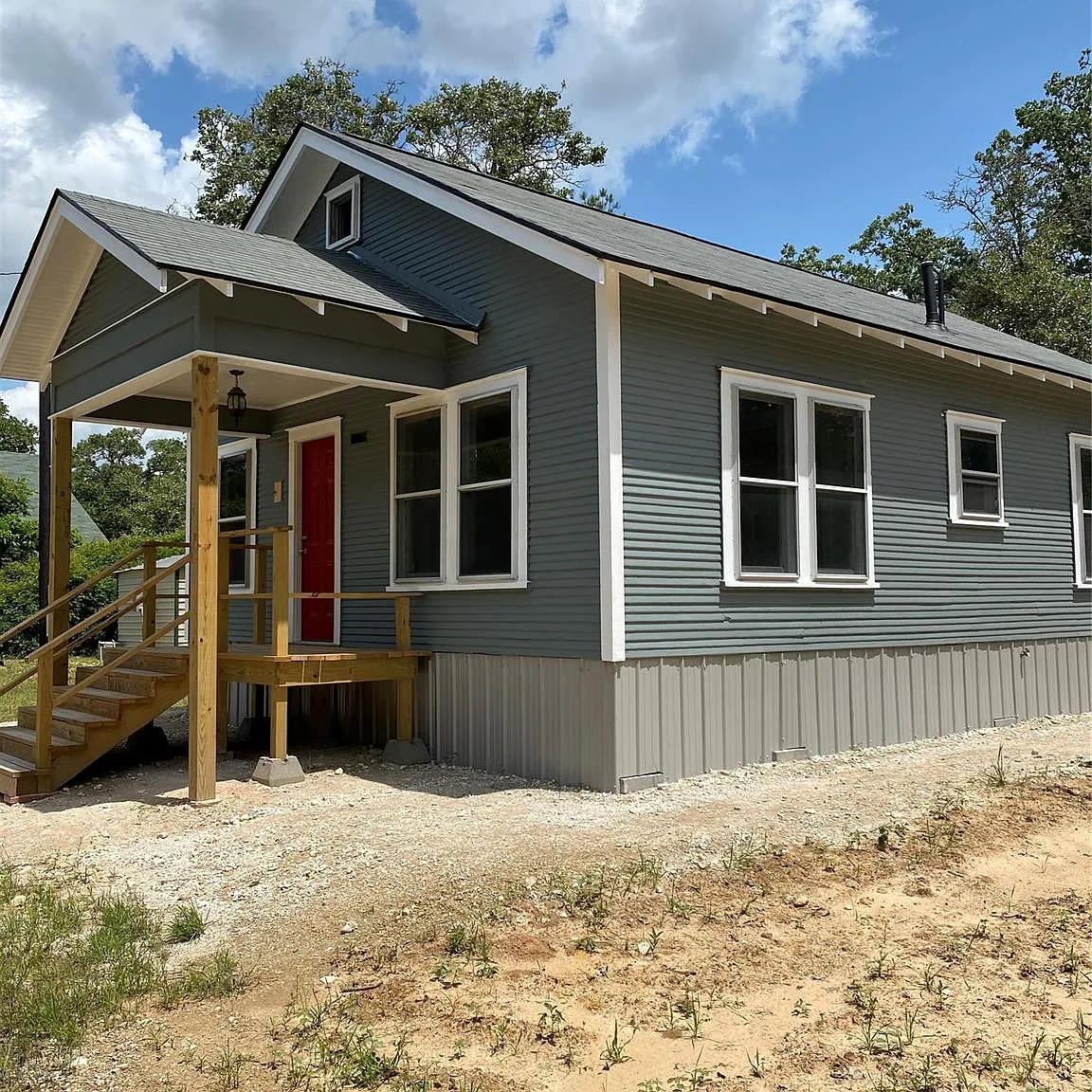 2 bed, 1.0 bath, 768 sqft, $1,250 — Photo 2