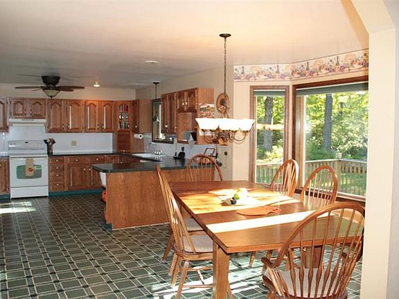 2nd image of 227 Eastwood Dr