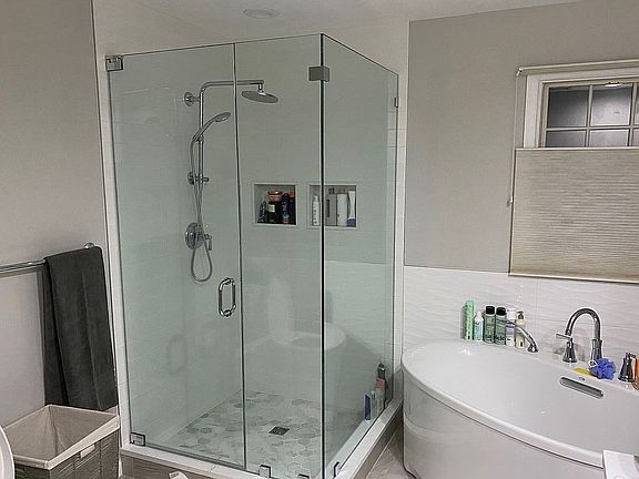 Master bath 