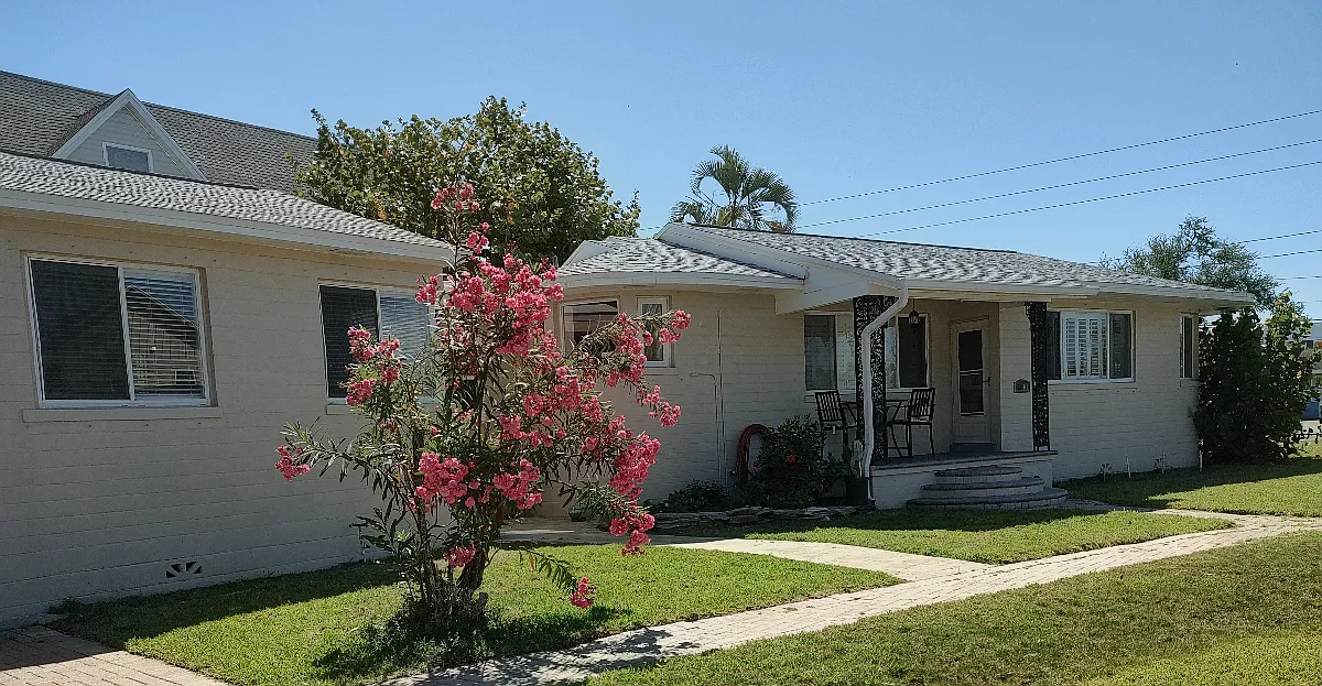 2 bed, 1000 sqft, $2,150 — Photo 1