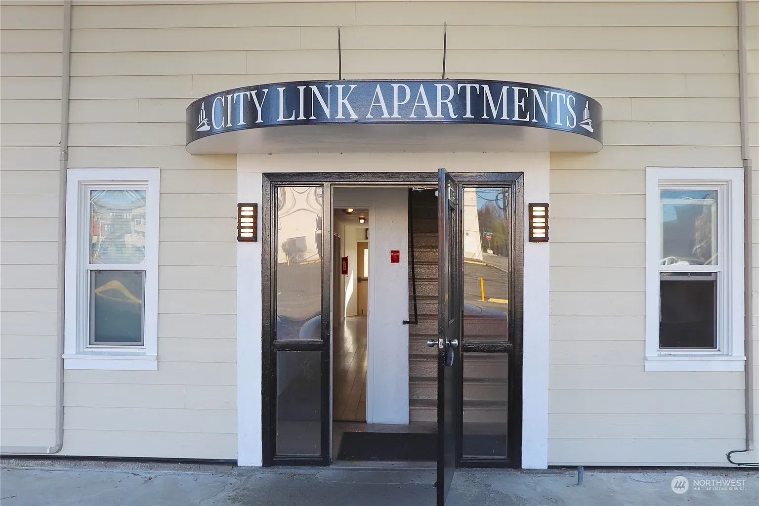 1223 S J Street photo 1
