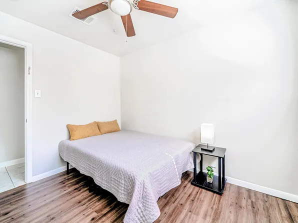 (undisclosed Address), Houston, TX 77038