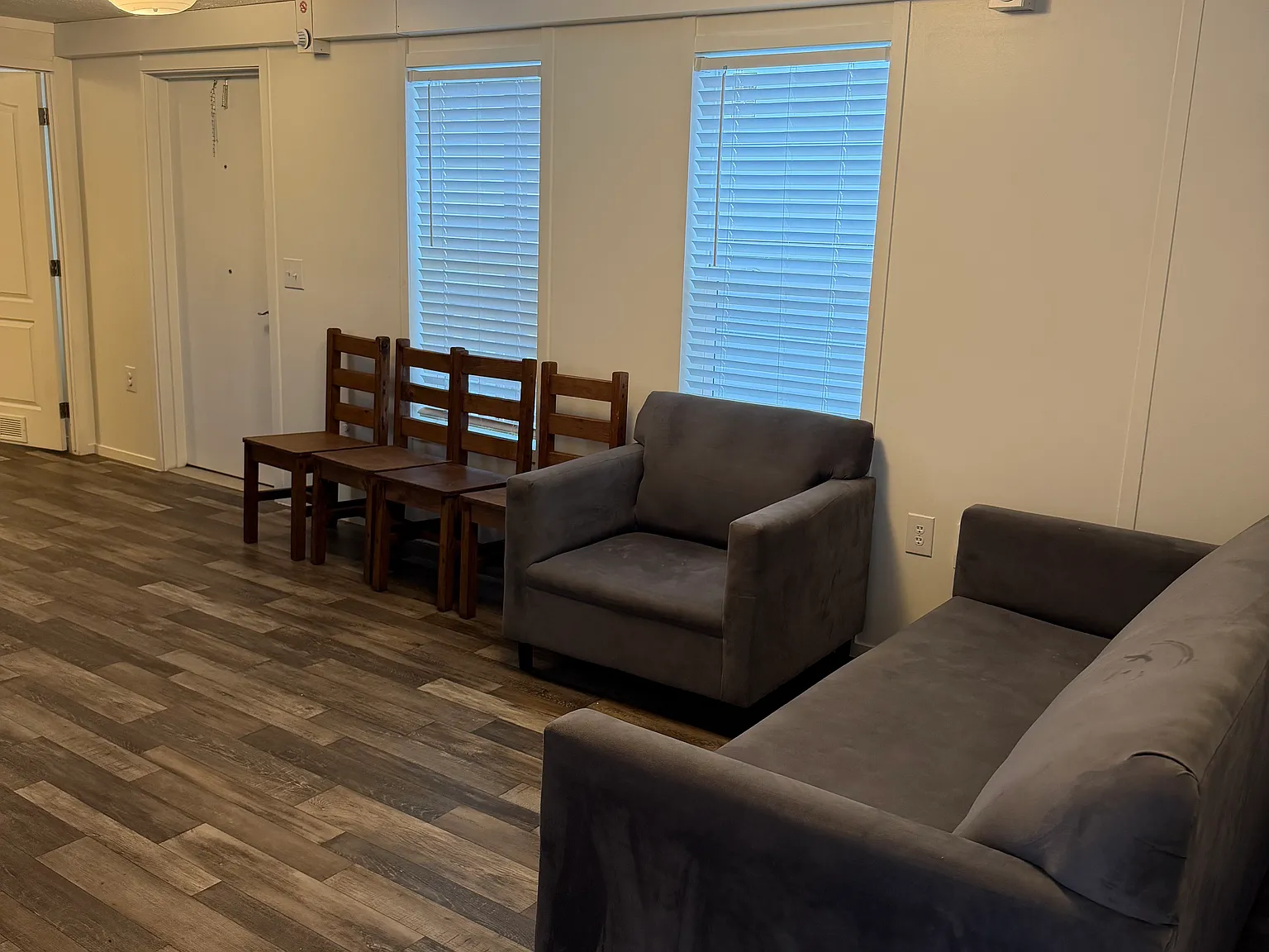 2 bed, 850 sqft, $1,200 — Photo 2