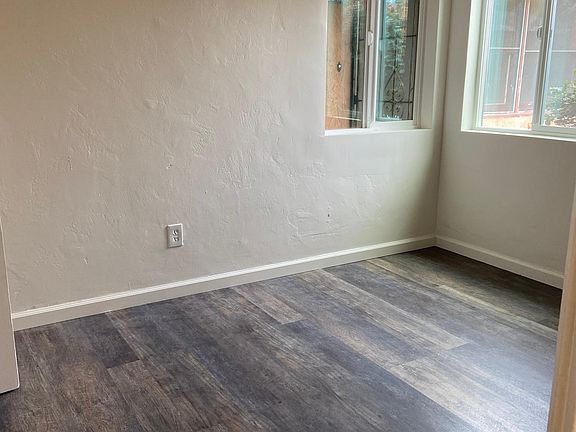 5th image of 3841 Logan Ave