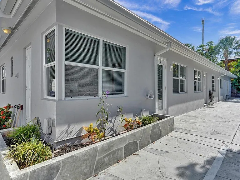 4422 Seagrape Dr #1 — Photo 6