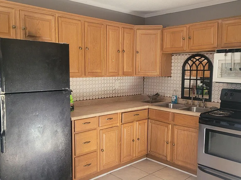 1205 Old Anderson Mill Rd — Photo 2